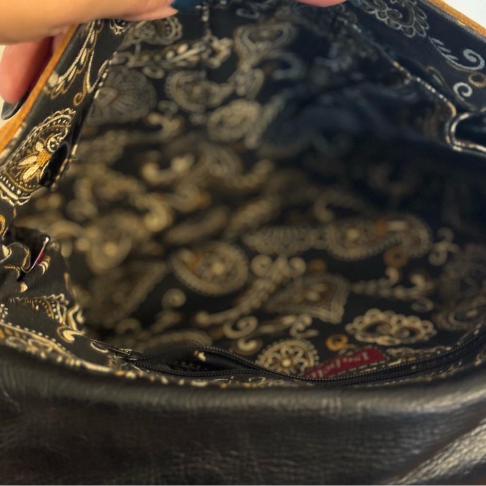 Isabella Fiore Central Park Felicia Purse Rare - Picture 10 of 10